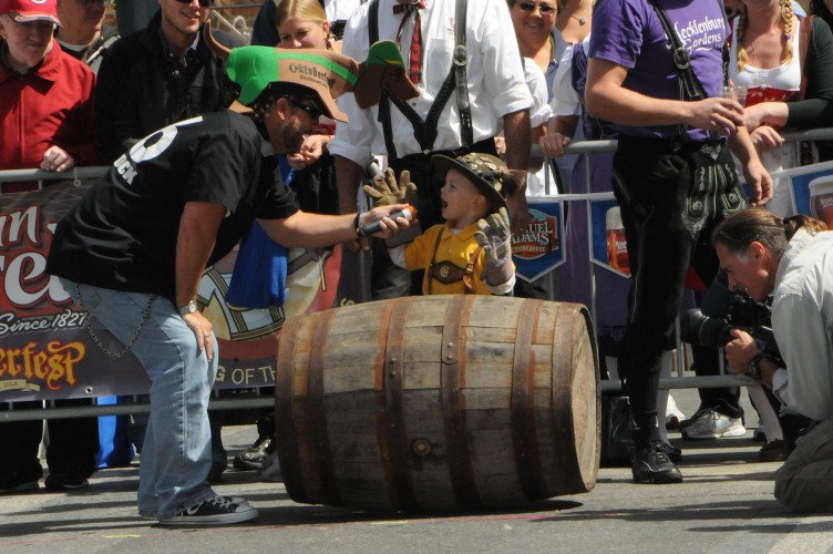 © Oktoberfest Zinzinnati | Beer Barrel Run