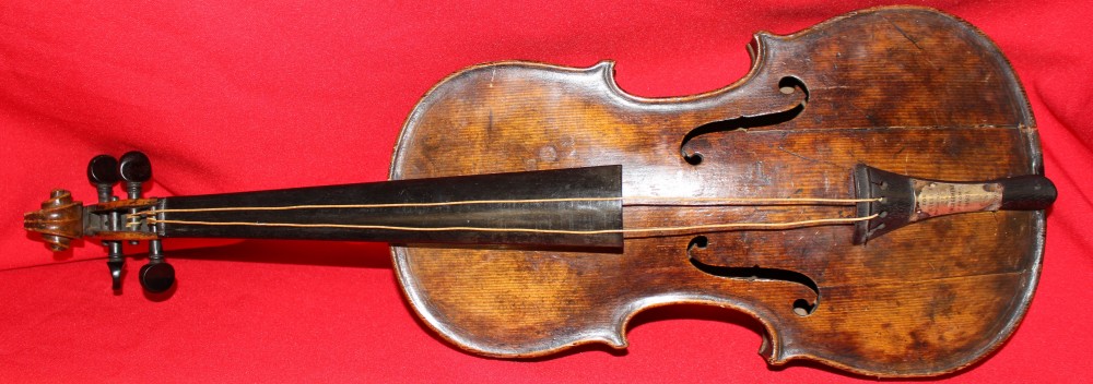 Wallace Violin © Titanic Experience