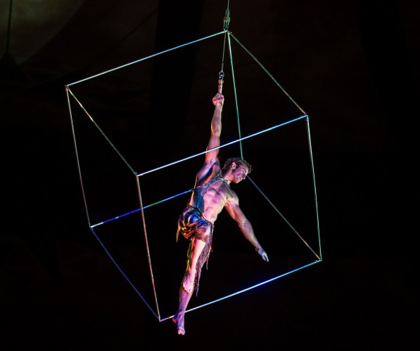 Aerial Cube © Cirque du Soleil | Matt Beard