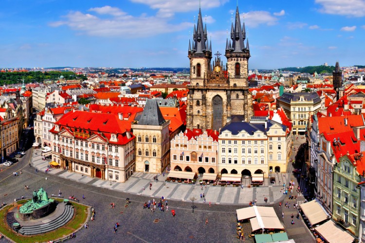 Old Town Square, Prague, Czech Republic © Jennifer Barrow | Dreamstime