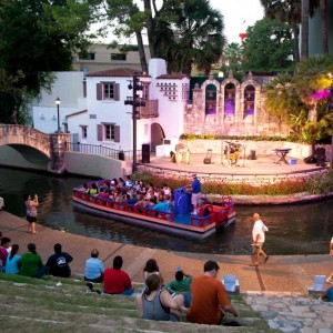 Arneson River Theater, San Antonio River Walk, Texas © Valentin Armianu | Dreamstime 30264995