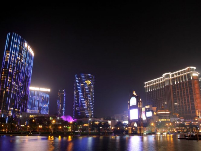 City of Dreams and Sand Contain Central, Macau © Mike K. | Dreamstime 24550695