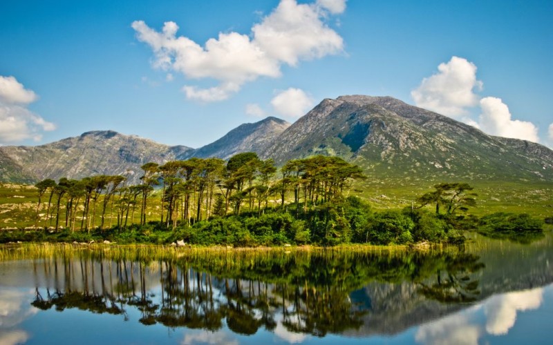 Connemara in Galway, Ireland © Altezza | Dreamstime 27097931