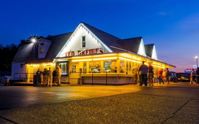 Ted Drewes Frozen Custard on Route 66, Chippewa, Missouri © Philip Leara | Flickr