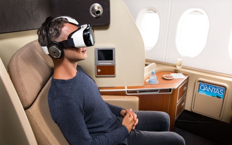 1 Airplane Flight Entertainment Virtual Reality Headset VR © Qantas | Samsung