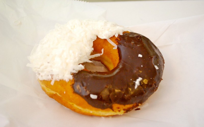 A Black & White from Peter Pan Donuts & Pastry Shop, New York City © Kristine Paulus | Flickr