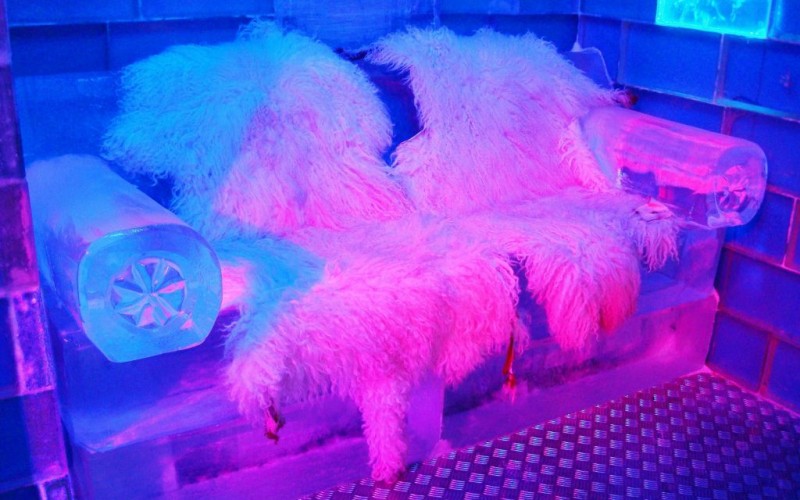 Icebar, Budapest © ICEBAR KFT | Dreamstime 22088305