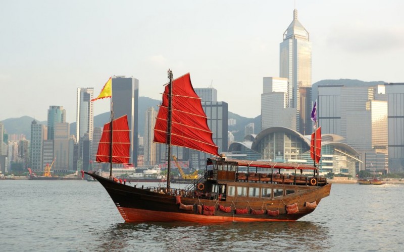 Junk boat in Hong Kong © Leung Cho Pan | Dreamstime