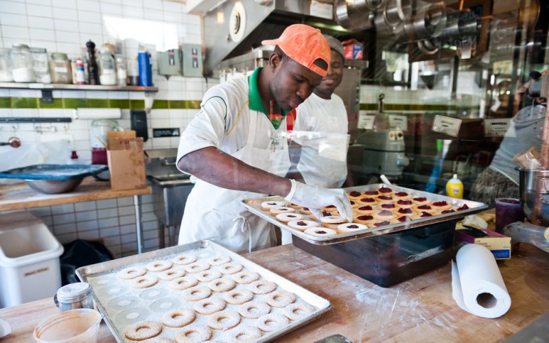 Preparing donuts at Dough, New York City © John | Flickr