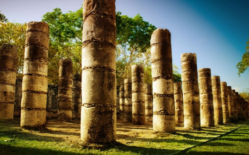 The Temple of a Thousand Warriors at Chichen Itza, Mexico © Subbotina | Dreamstime 24814439