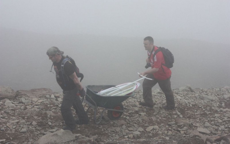 Two Extreme Ironers on their way up Snowdon Mountain, Wales © Nick Holland | Flickr