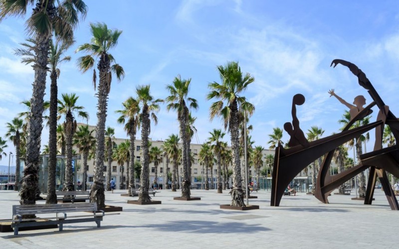Barcelonoeta Beach, Barcelona, Catalonia, Spain © Piotr Pawinski | Dreamstime 44552970