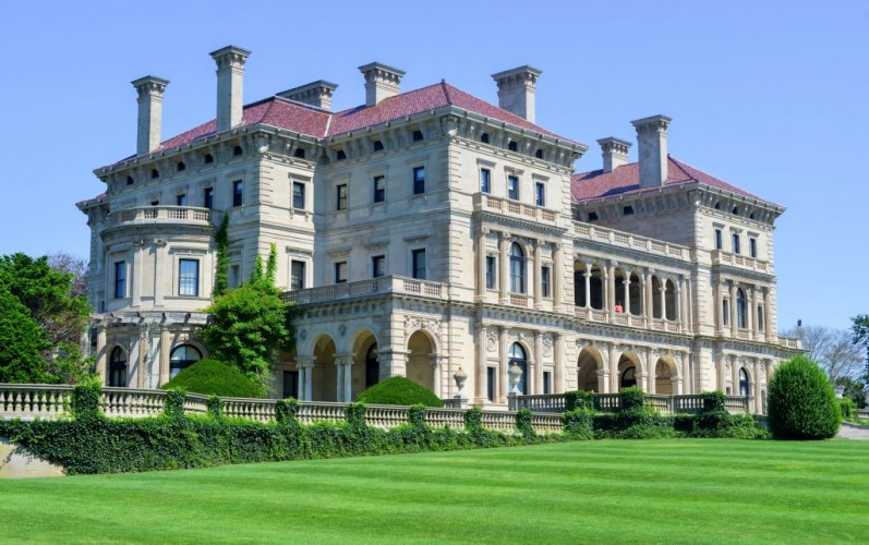 Breakers Mansion in Newport, Rhode Island, designed by Cornelius Vanderbilt of the Gilded Age © Demerzel21 | Dreamstime 50460764