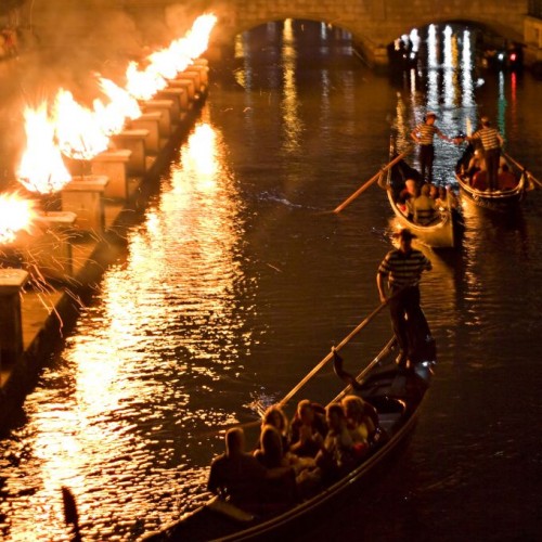 Gondolas on the canal during Providence, Rhode Island's WaterFire Festival © Arenacreative | Dreamstime 6823210