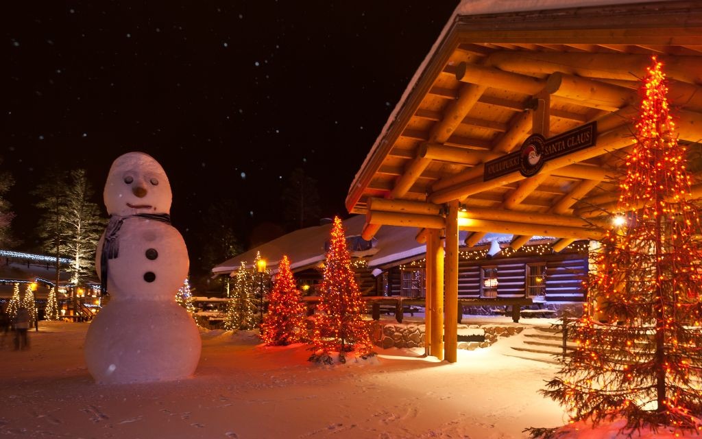 Santa Claus Village in Rovaniemi, Finland © Ruslan Kurbanov | Dreamstime 40389123