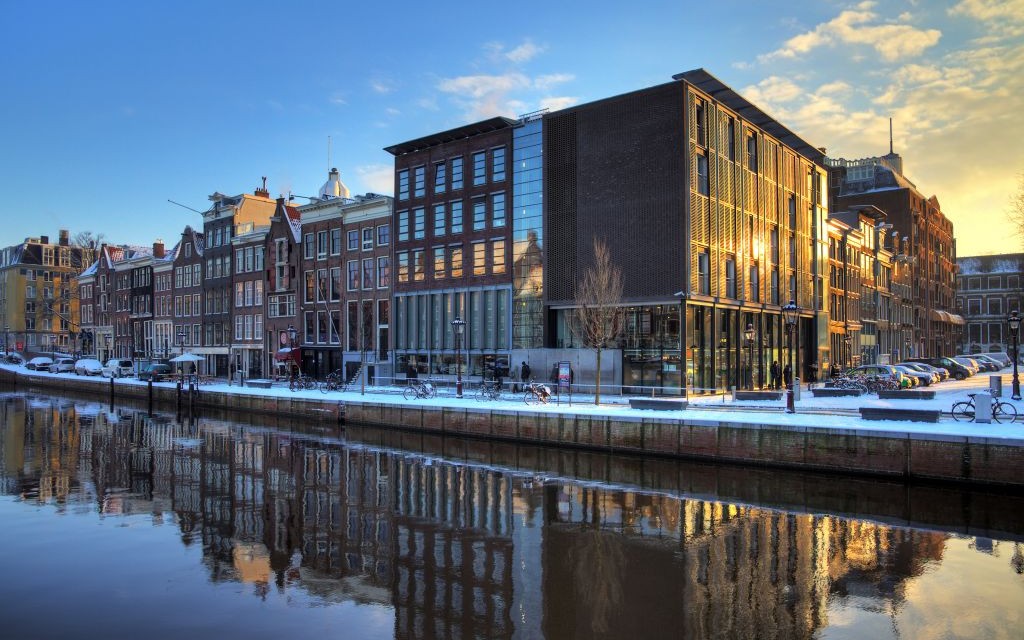 The Anne Frank House and Holocaust Museum in Amsterdam, Netherlands © Dennisvdwater | Dreamstime 30557445