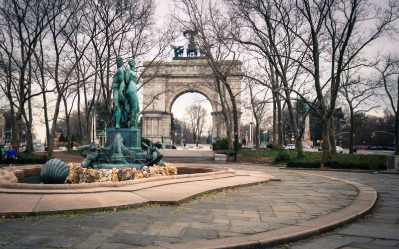 The Soldiers and Sailors Memorial Arch at Grand Army Plaza in Prospect Park, New York City © Littleny | Dreamstime 49211761