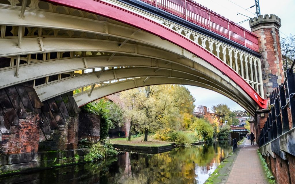 Bridgewater Canal in Manchester, United Kingdom © Richard Jemmett | Dreamstime 35607114