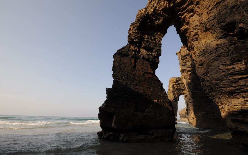 Playa de las Catedrales, Esteiro, Galicia, Spain © Tuscasasrurales | Flickr