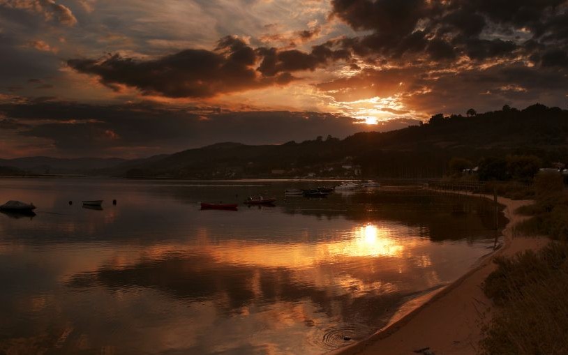 Rodiles Beach, Spain © Clavio Lorenzo Sanchez | Flickr