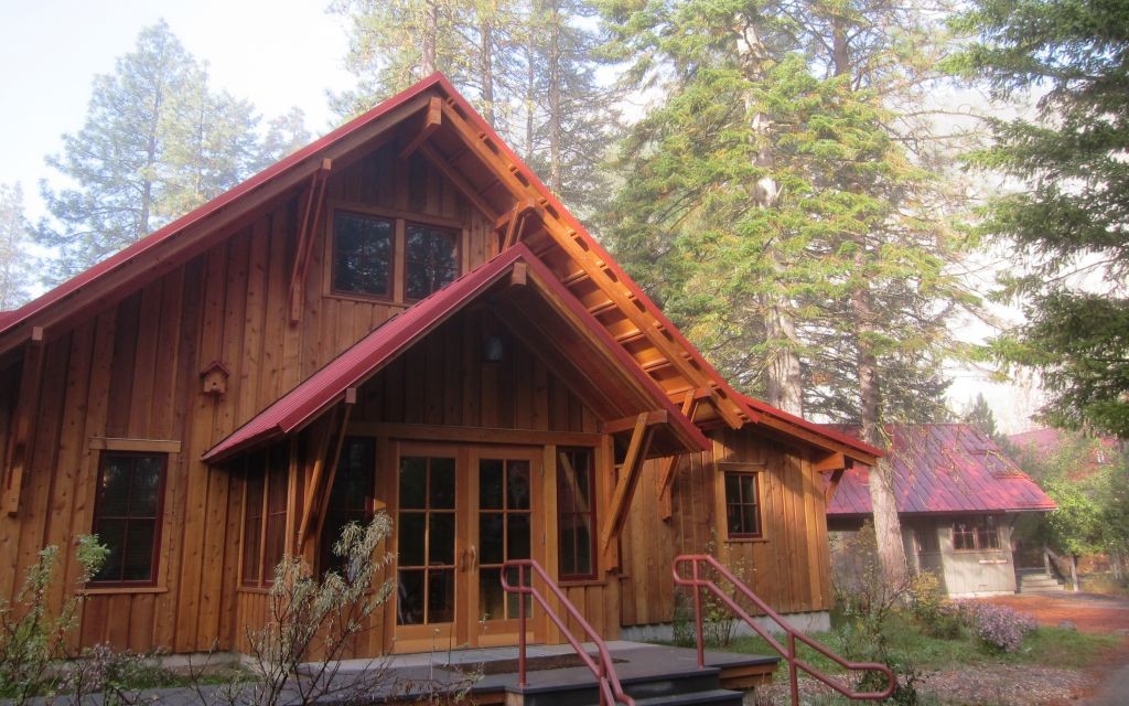 Sleeping Lady Cabin, Leavenworth, Washington State © Nick M | Flickr