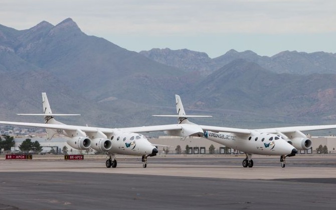 Virgin Galactic-White Knight Two © Jeff Schultes | Dreamstime