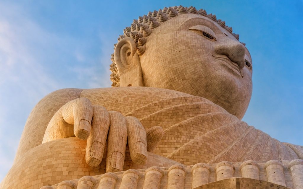 Big Buddha, Phuket, Thailand © Artemfurman | Dreamstime 46176517