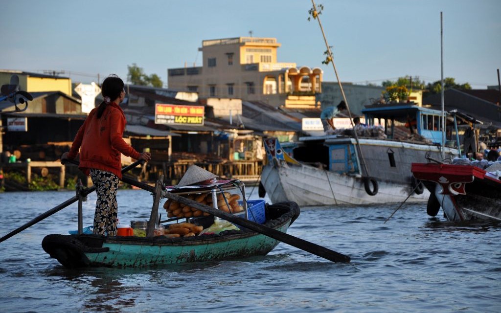 Cai Rang Floating Market, Mekong Delta, Vietnam © Salajean | Dreamstime 30213079