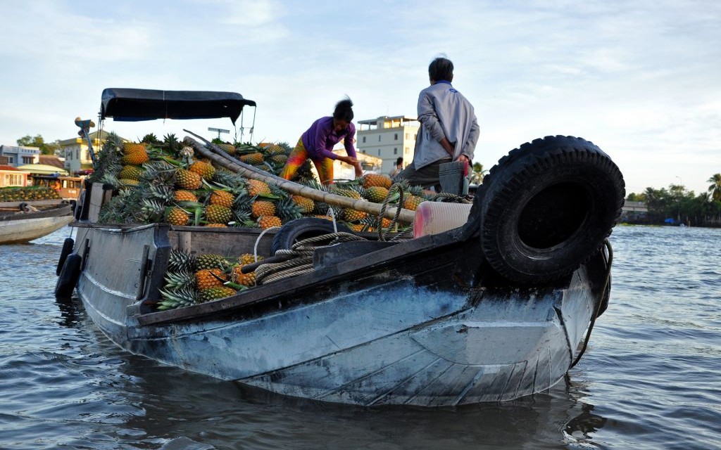 Cai Rang Floating Market, Mekong Delta, Vietnam © Salajean | Dreamstime 30213392