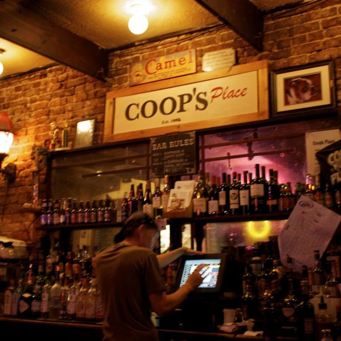 Coop's Place, New Orleans, Louisiana © Chelsea Marie Hicks | Flickr