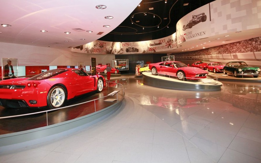 Ferrari World, Abu Dhabi, United Arab Emirates © Casadphoto | Dreamstime 33928447