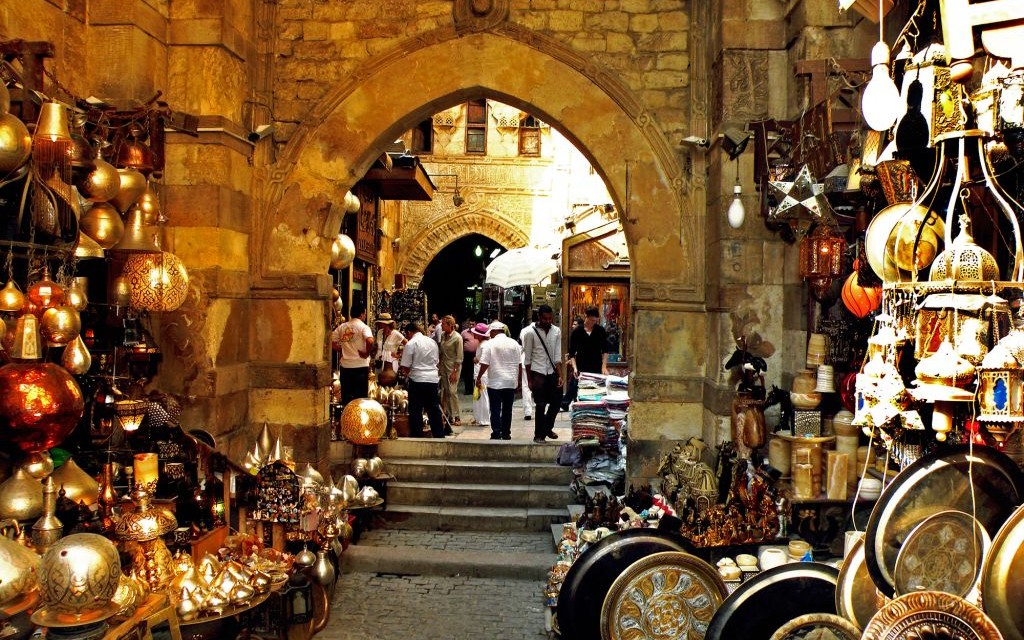 Khan el Khalili Bazaar, Cairo, Egypt © Dinatemraz | Dreamstime 22625407