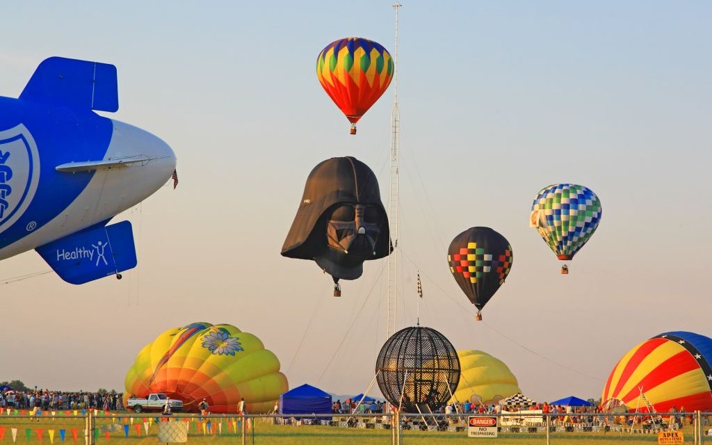 The New Jersey Festival of Ballooning in Readington © Gary718 | Dreamstime 5875700