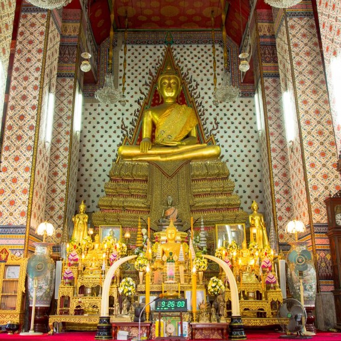 Wat Arun, Thailand © Komain Intarakamhaeng | Dreamstime 56194912