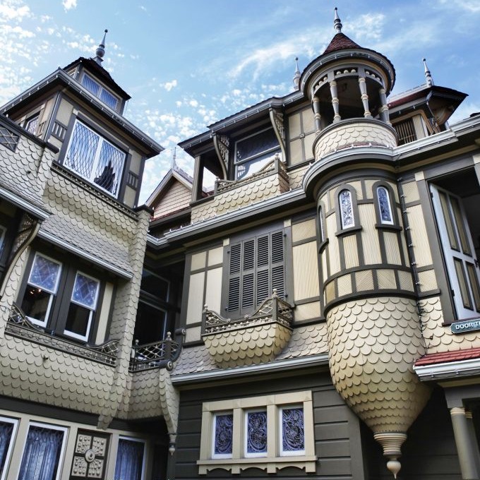 Winchester Mystery House, San Jose, California © Tatiana Morozova | Dreamstime 39018399