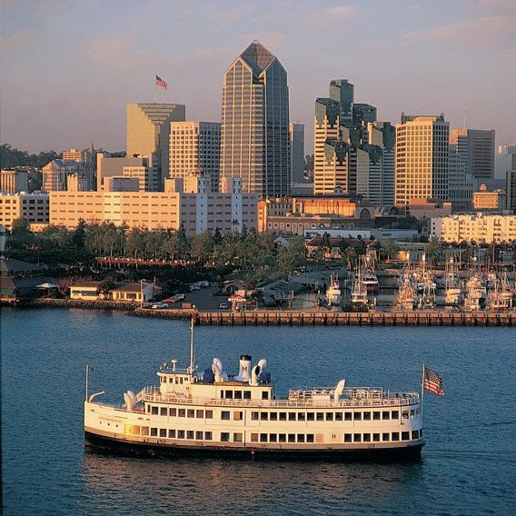 Lord_Skyline_4c_vt © Hornblower Cruises