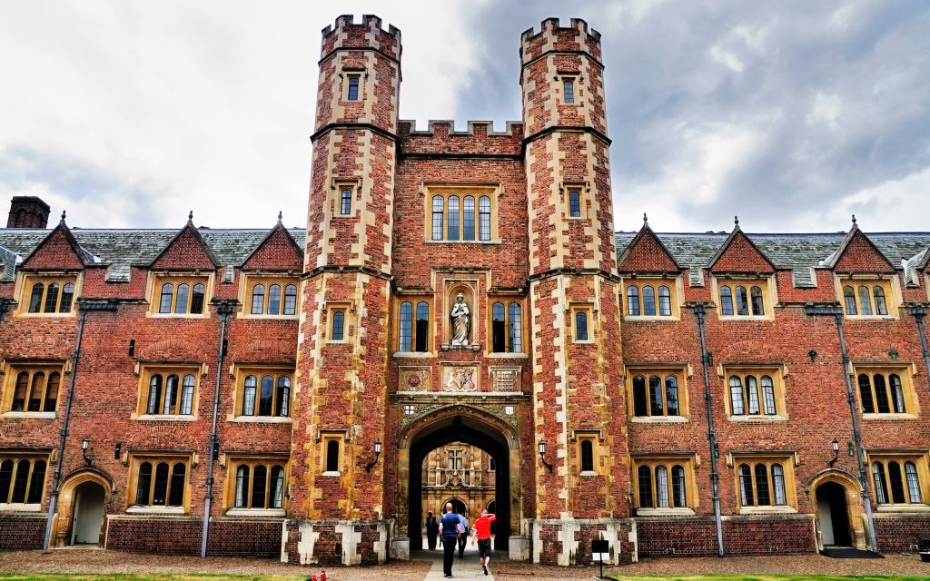 St. Johns College, University of Cambridge, United Kingdom © Dennis Dolkens | Dreamstime 15671504