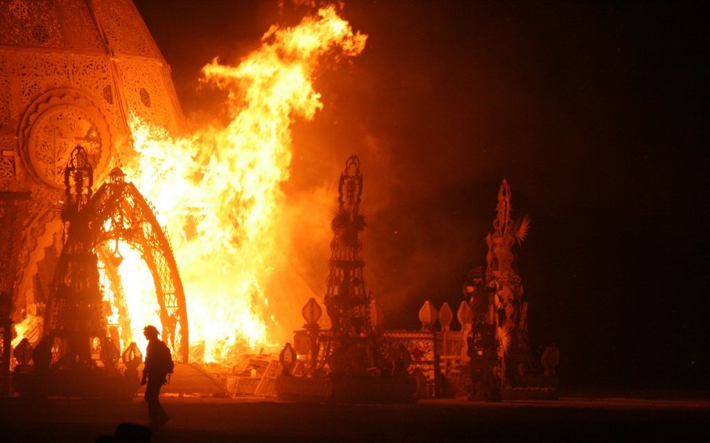 Temple Burn at Burning Man 2014, Black Rock City, Nevada © Ron | Flickr