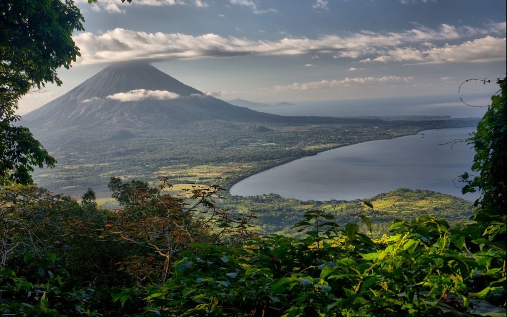 Concepcion, Omotepe Island, Nicaragua © Thicoz | Dreamstime 3922379