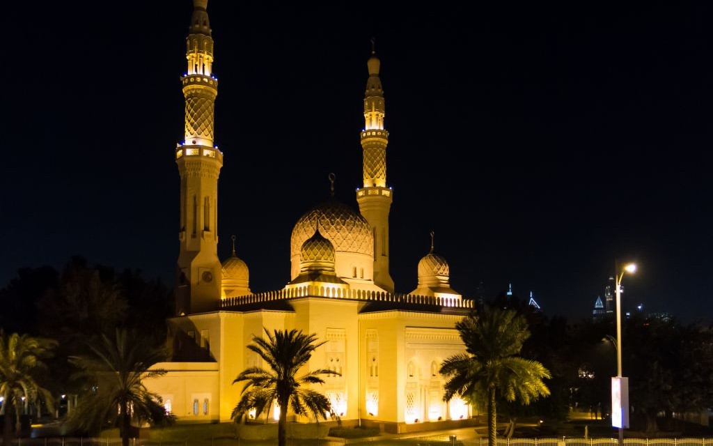 Jumeirah Mosque, Dubai, United Arab Emirates © TasFoto | Dreamstime 37499379