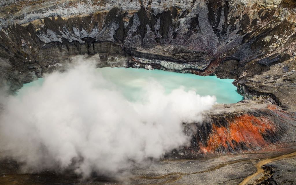 Paos Volcano, Costa Rica © Malgorzata Drewniak | Dreamstime 58442078