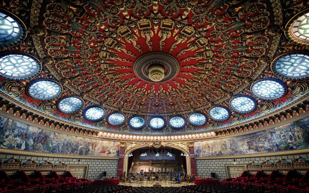 Romanian Athenaeum, Bucharest, Romania © Mbsstudio222 | Dreamstime 50752625