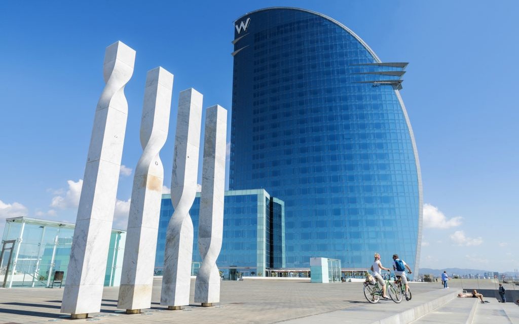 The W, Barcelona, Spain © 22tomtom | Dreamstime 41210762