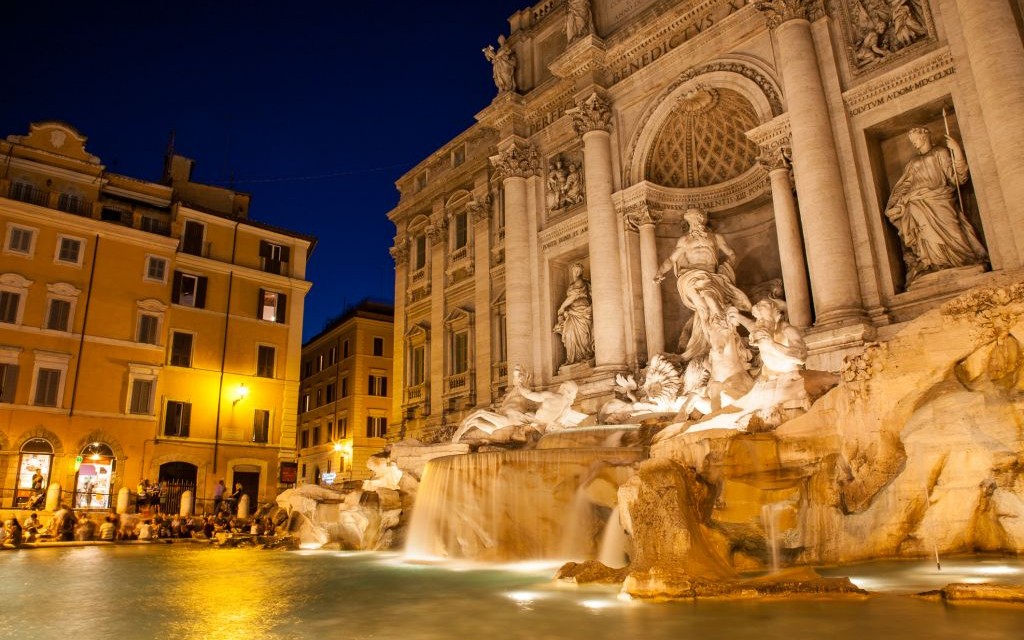 Trevi Fountain, Rome, Italy © Jonghyunkim | Dreamstime 38212461