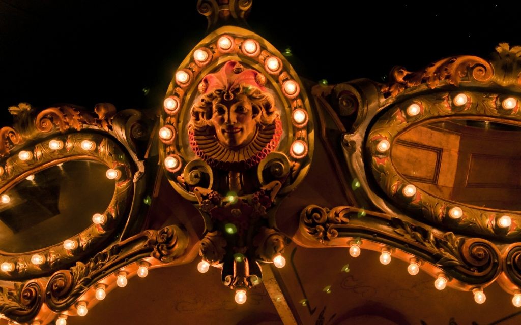 Carousel Bar at Hotel Monteleone, New Orleans, Louisiana © vxla | Flickr