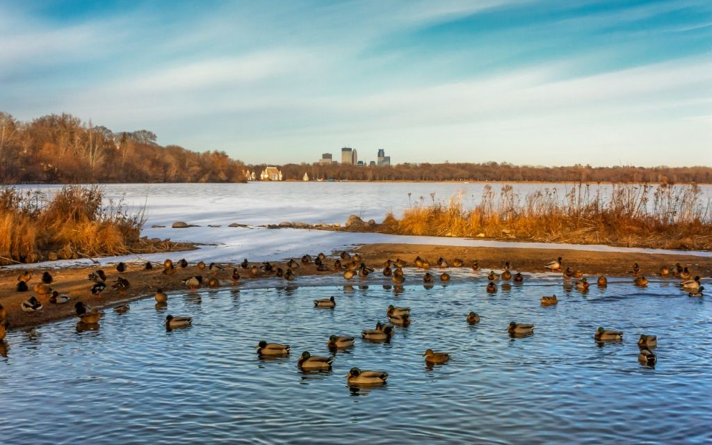 Lake Harriet, Minneapolis, Minnesota © Ken Wolter | Dreamstime 27669321
