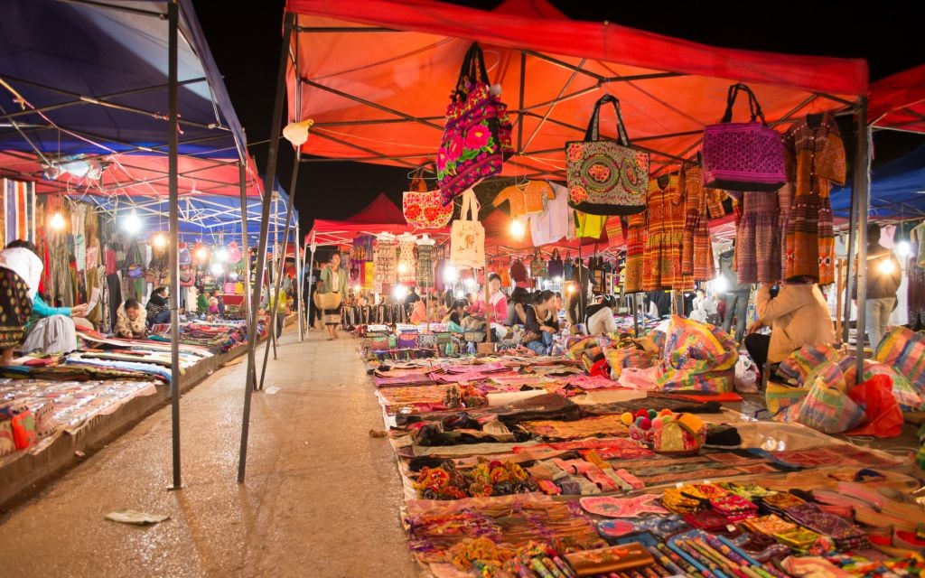 Night Market, Luang Prabang, Laos © Joloei | Dreamstime 37268845