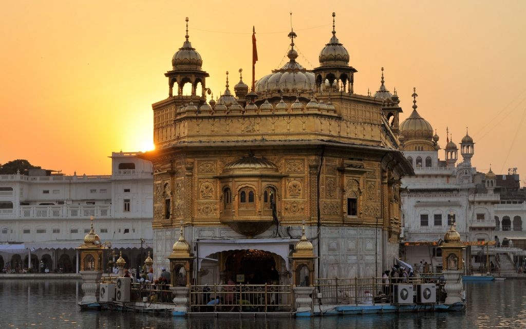 Harmandir Sahib, the Golden Temple of Amritsar, India © Florian Blümm | Dreamstime 49664422
