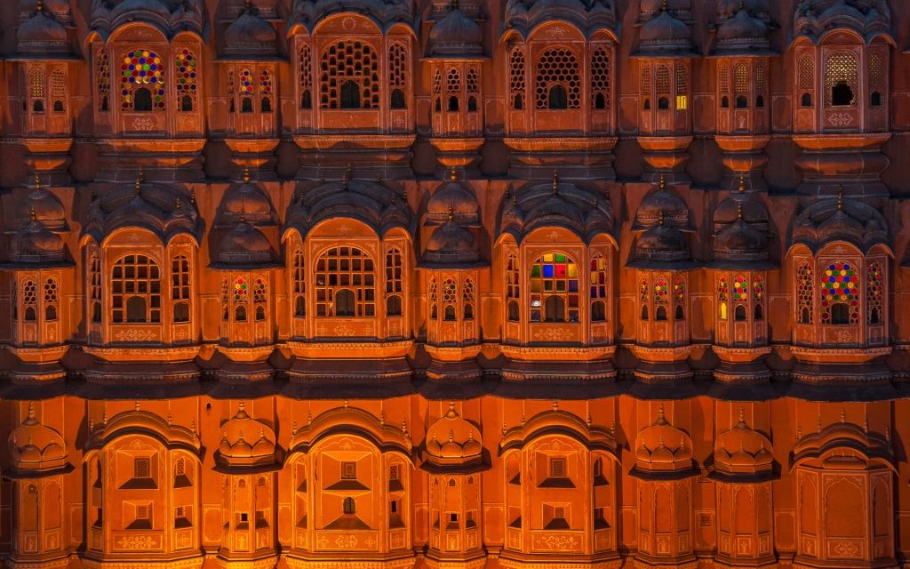 Hawa Mahal, The Palace of Winds, Jaipur, India © Javarman | Dreamstime 31669952