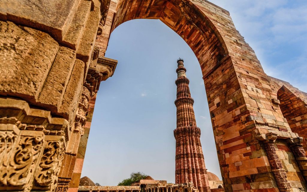 Qutub Minar, Old Delhi, India © Dvrcan | Dreamstime 54561273